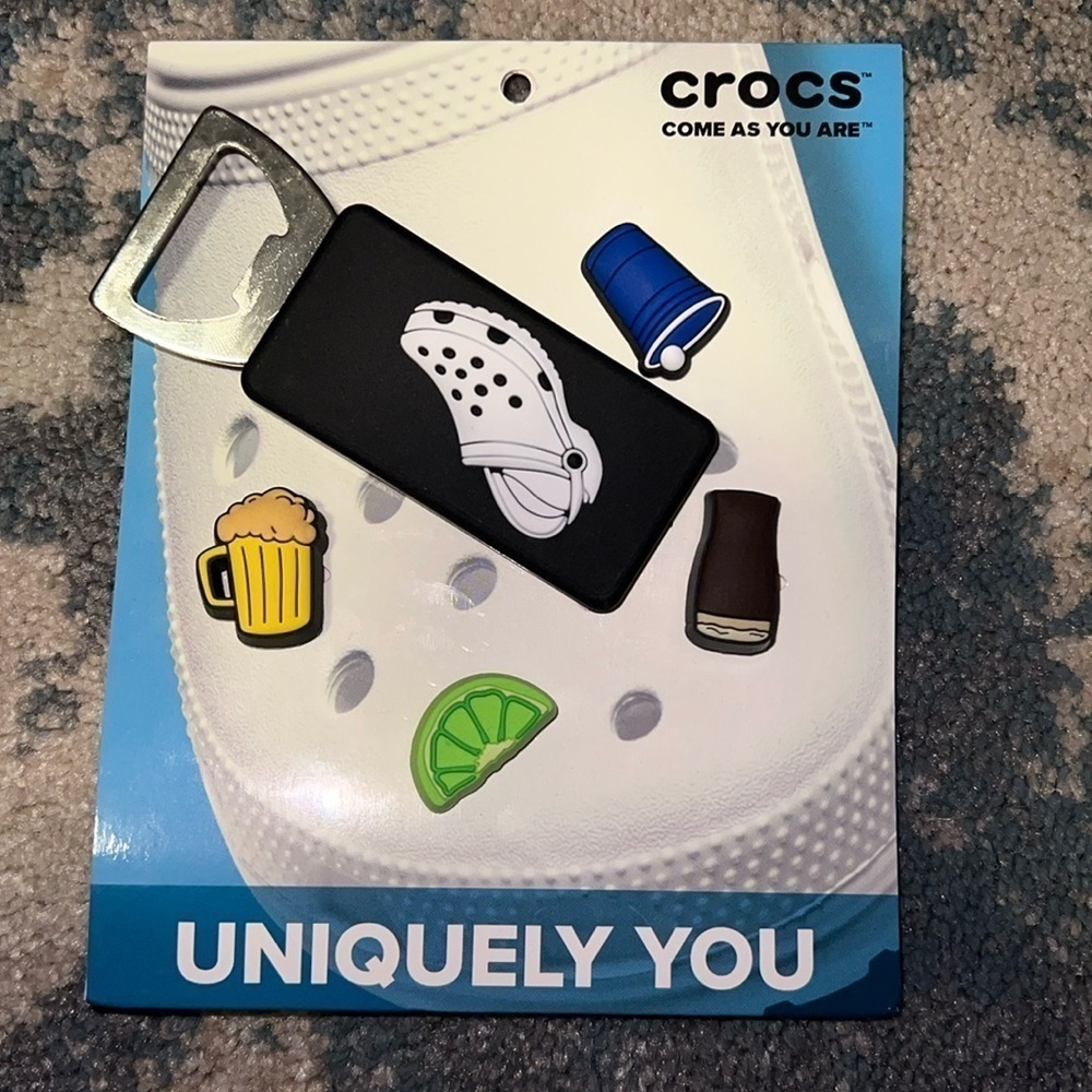 New RaRe bottle opener JibBiTz 5 pack crocs 3D new CHEERS